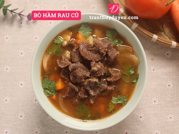 Bò hầm rau củ