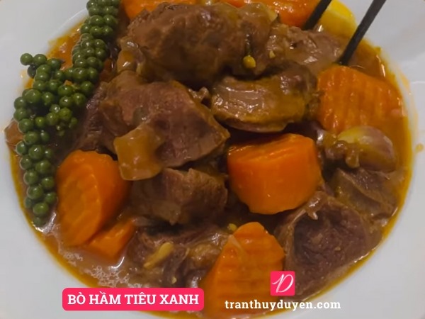 Bò hầm tiêu xanh