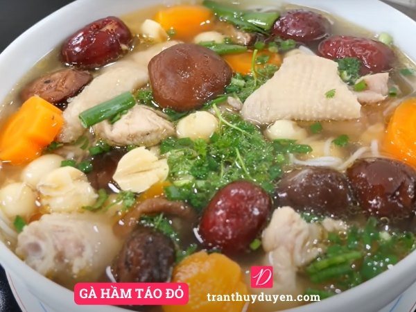 Gà hầm táo đỏ