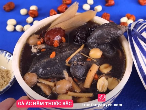 Gà hầm thuốc bắc