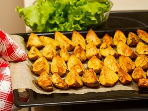 Khoai tây chiên làm bằng lò nướng