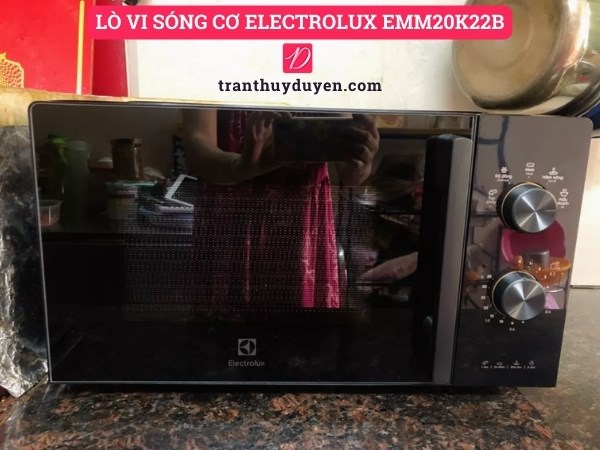 Lò vi sóng cơ Electrolux EMM20K22B