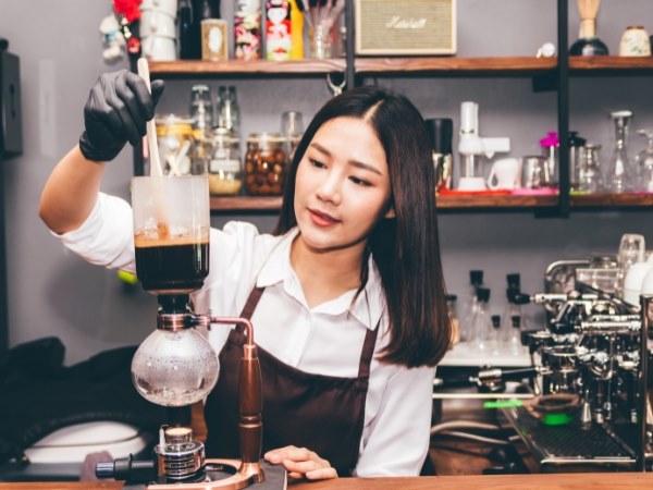 Pha cà phê bằng bình syphon