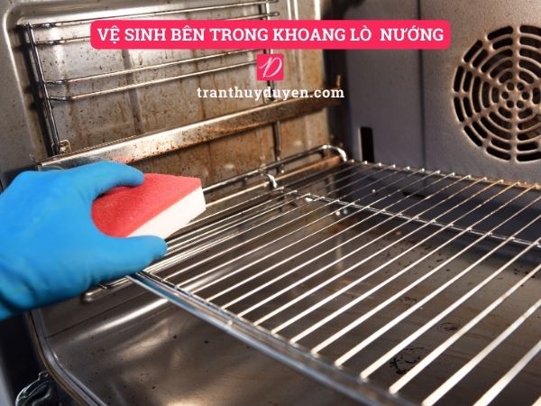 Vệ sinh khoang lò nướng